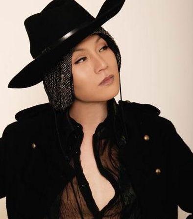 变性明星吉米,吉米的人生蜕变与星光璀璨