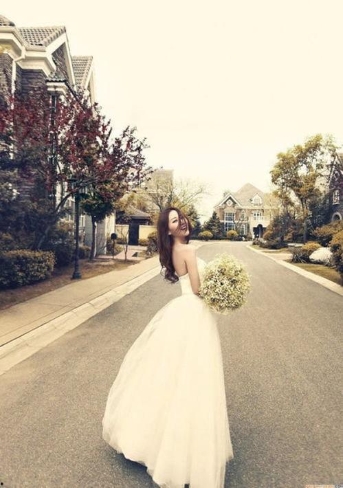 网红小朋友穿婚纱图片,网红小朋友的甜蜜蜕变瞬间